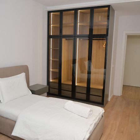 Hera Tirana Suite Deluxe Екстериор снимка