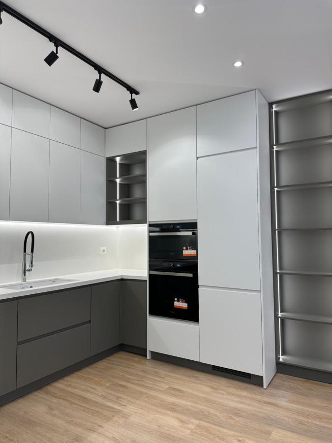 Hera Tirana Suite Deluxe Екстериор снимка