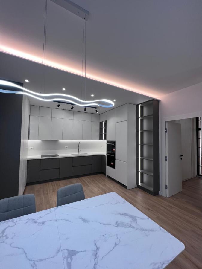 Hera Tirana Suite Deluxe Екстериор снимка