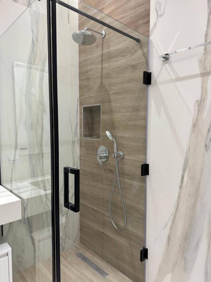 Hera Tirana Suite Deluxe Екстериор снимка